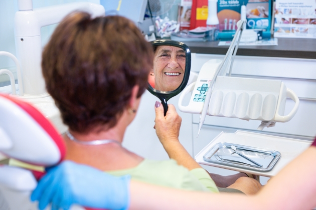 Így válthatja ki az EMS professzionális fogtisztítás a dentálhigiéniai kezelések kellemetlenségeit Így válthatja ki az EMS professzionális fogtisztítás a dentálhigiéniai kezelések kellemetlenségeit