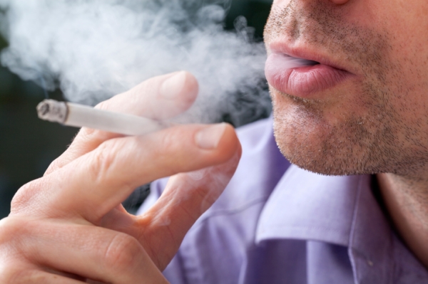 441 milliárdba kerülnek a dohányosok az államnak