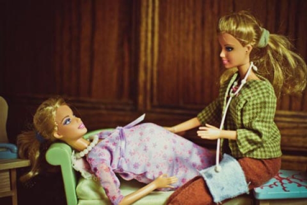 Barbie az otthonszülést választotta – Meghitt fotók!